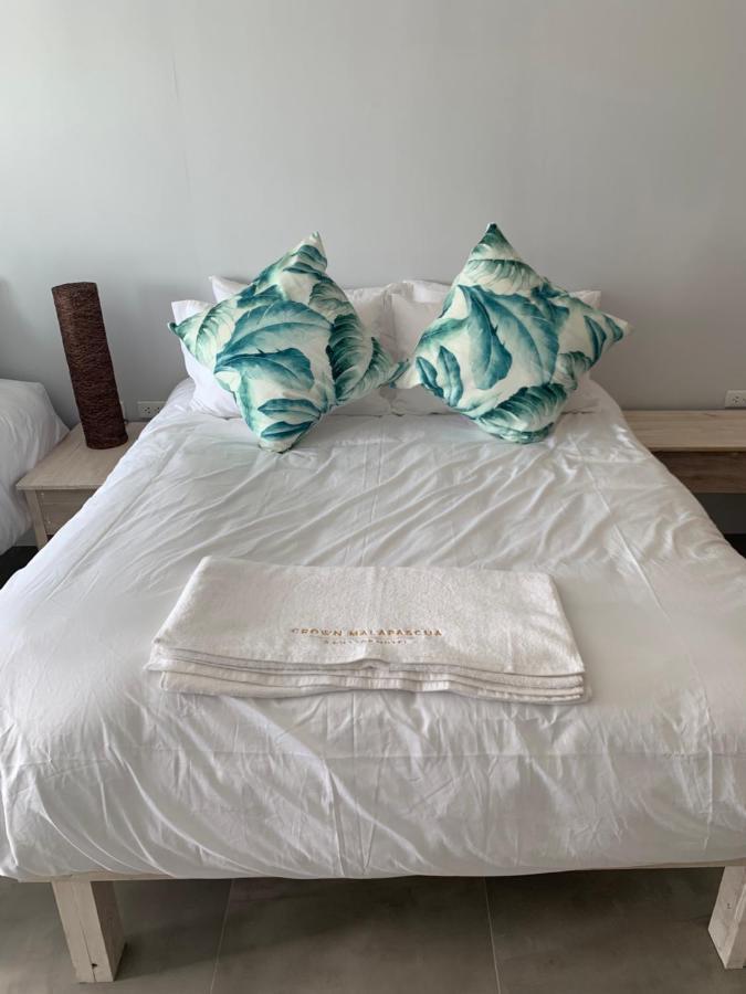 Crown Malapascua Hotell Eksteriør bilde