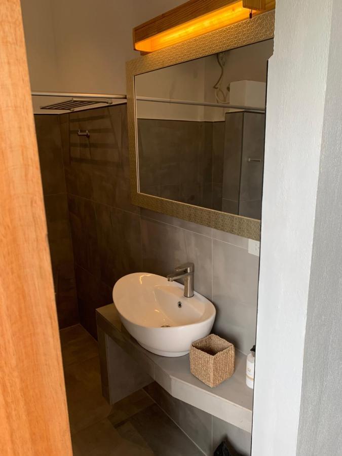 Crown Malapascua Hotell Eksteriør bilde